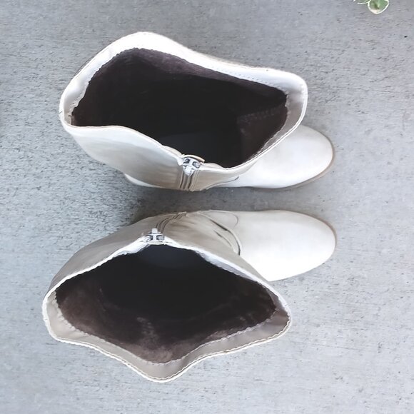 JustFab Stone Light Grey Knee Length Zip Western Style Low Heel Boots Like New - Picture 6 of 9